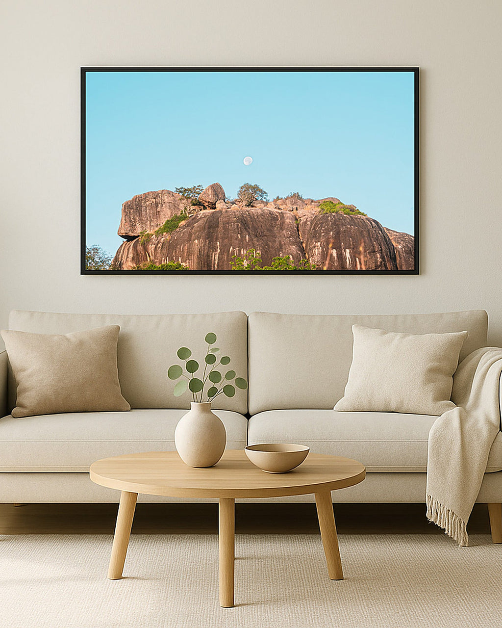 Poster Mond über dem Felsen Yala Nationalpark – Größenvergleich im Wohnzimmer