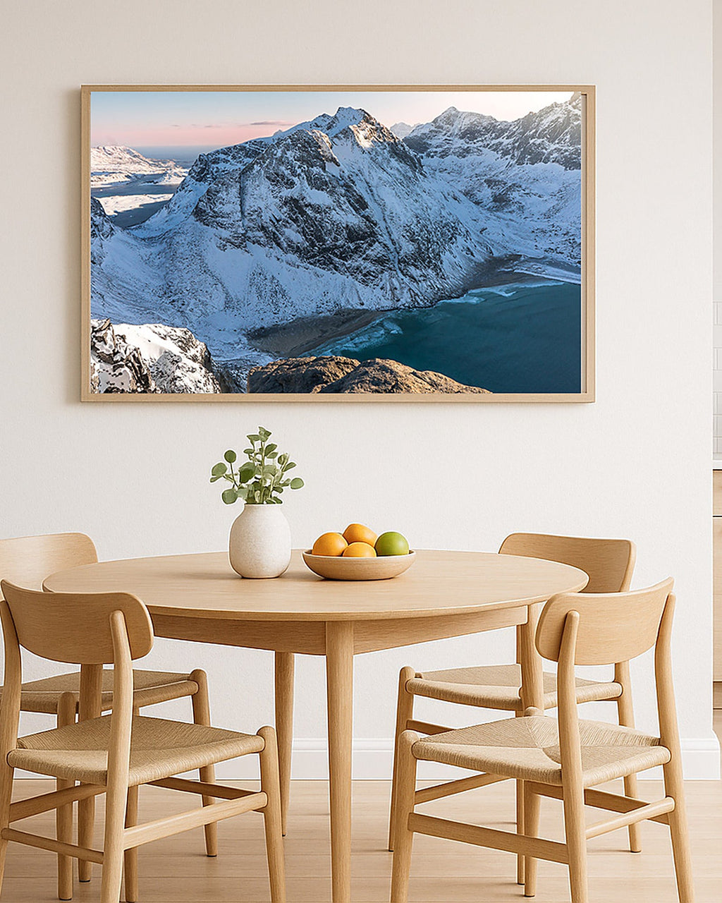 Poster Kvalvika Beach Lofoten Norwegen – Nordische Küstenlandschaft mit Sandstrand
