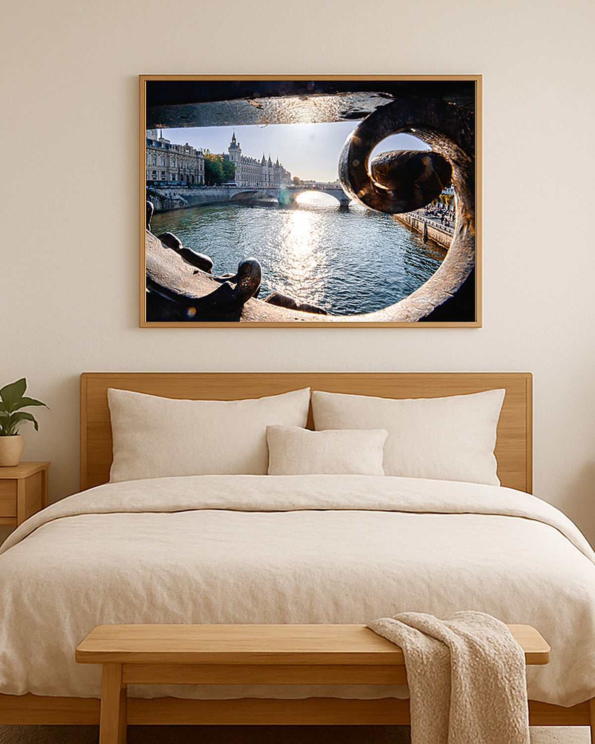 Poster Paris Seine mit Brücke – Eiffelturm und Steinbrücke im Abendlicht