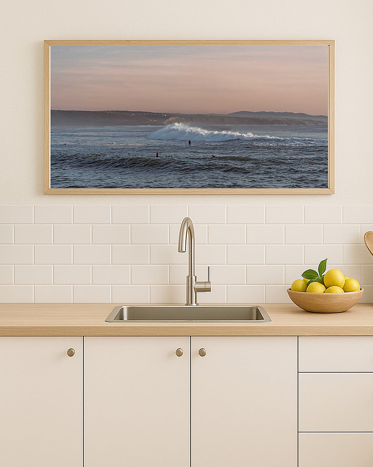 Welle im Abendlicht Poster als Wandbild im Wohnzimmer